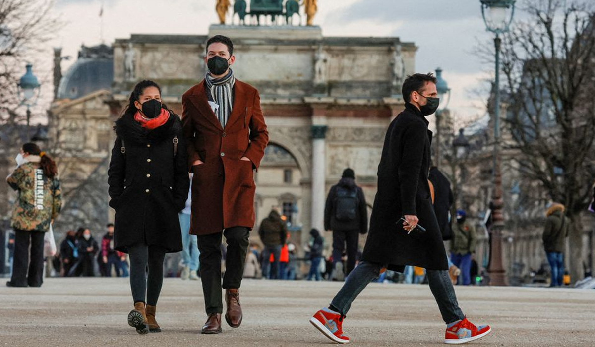 wear masks outdoor